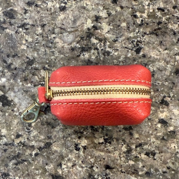 Portland Leather Sugar Dopp Keychain - Picture 2 of 5